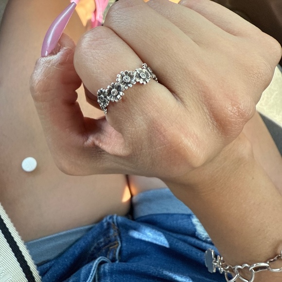 Jewelry - Picture 1 of 1